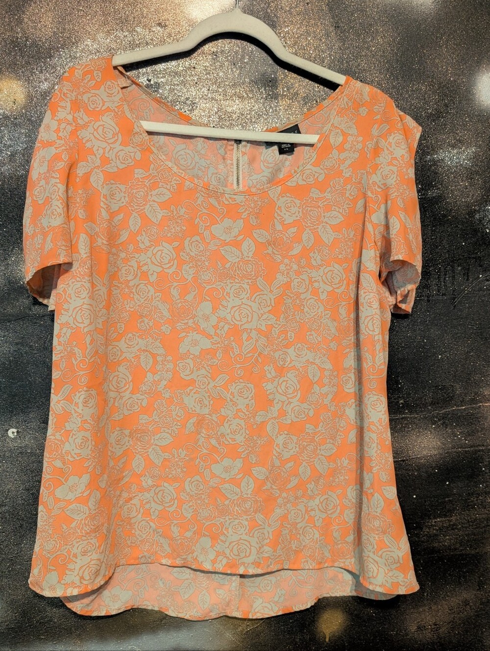 Women's Top Size Large
